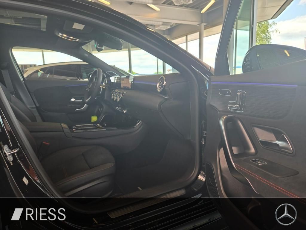 Mercedes-Benz A 250 2025