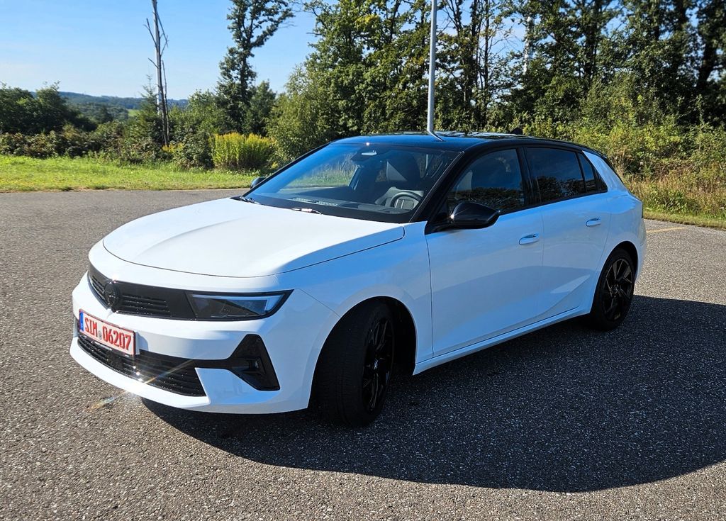 Opel Astra 2024