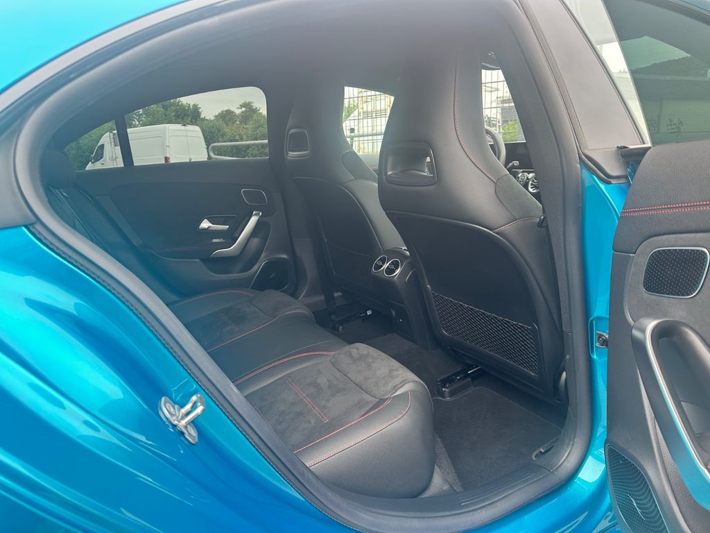 Mercedes-Benz CLA 35 AMG 2024