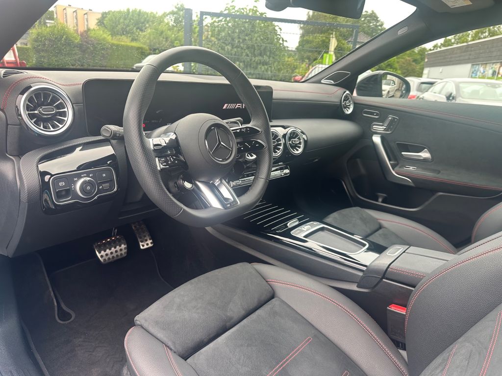 Mercedes-Benz CLA 35 AMG 2024