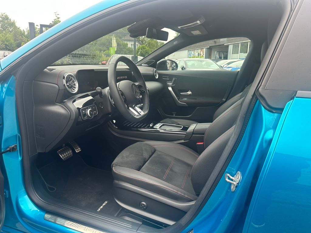 Mercedes-Benz CLA 35 AMG 2024