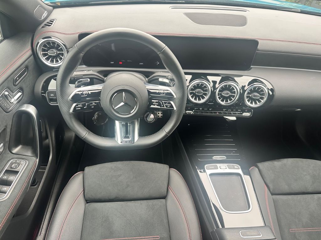 Mercedes-Benz CLA 35 AMG 2024