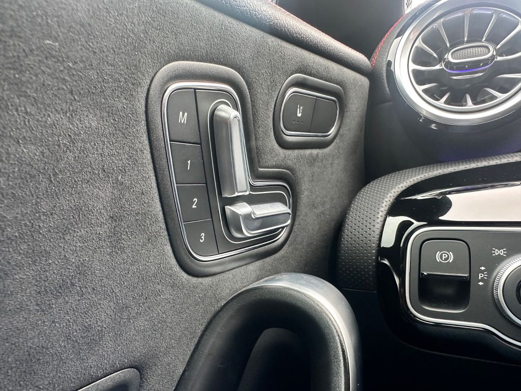 Mercedes-Benz CLA 35 AMG 2024