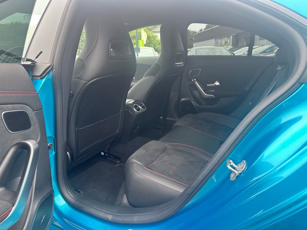 Mercedes-Benz CLA 35 AMG 2024