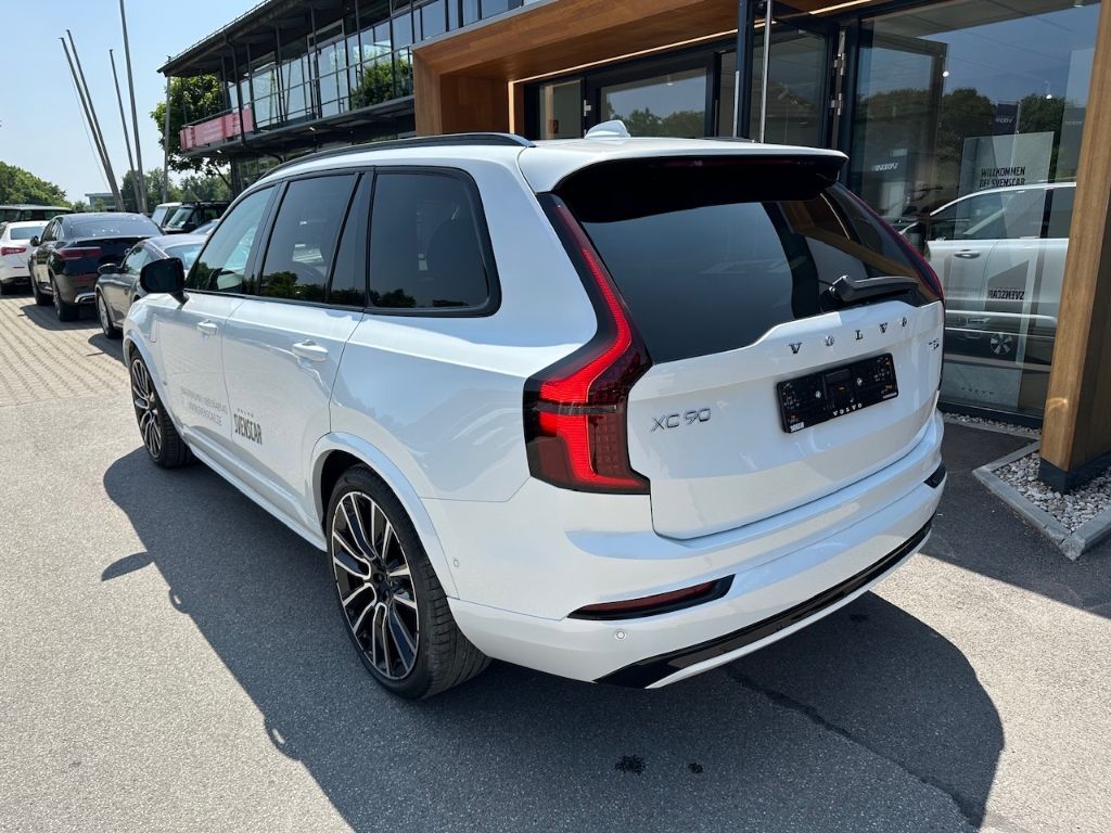 Volvo XC90 2025