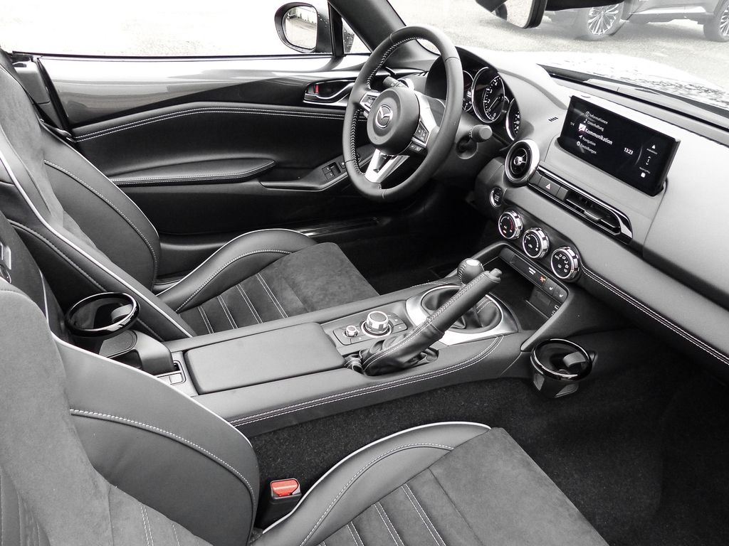 Mazda MX-5 2025