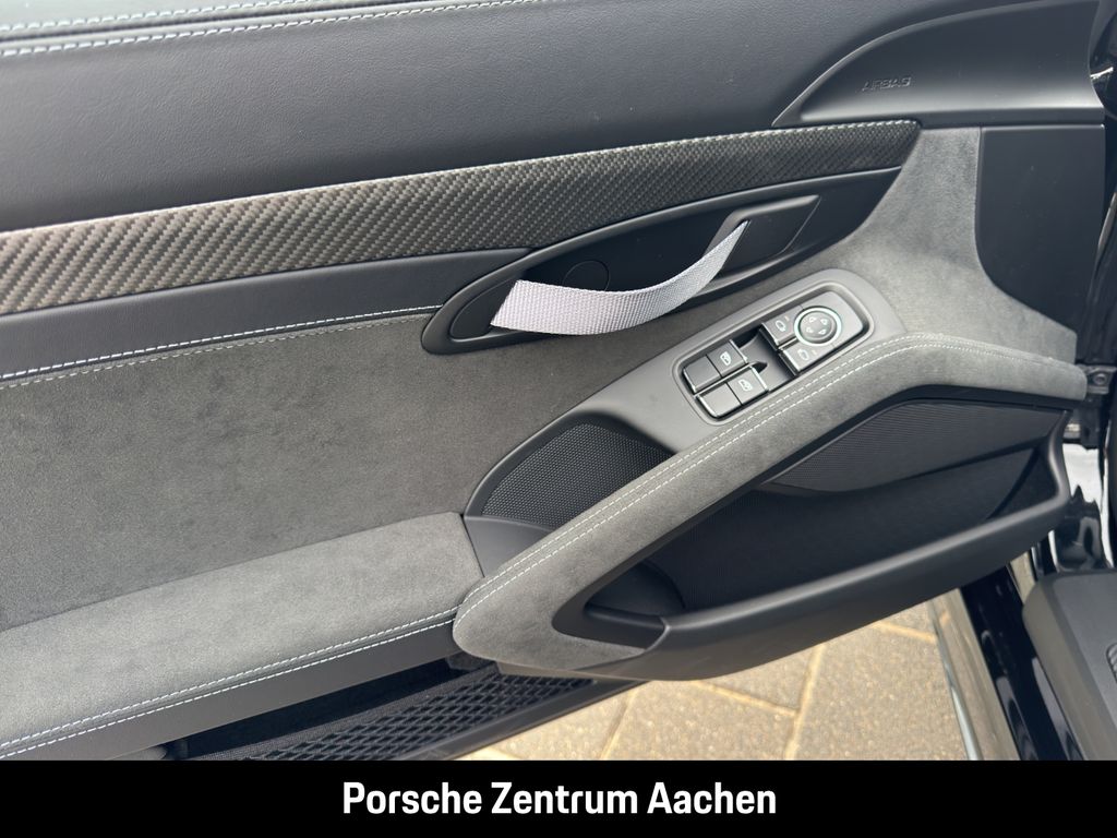 Porsche Boxster 2025