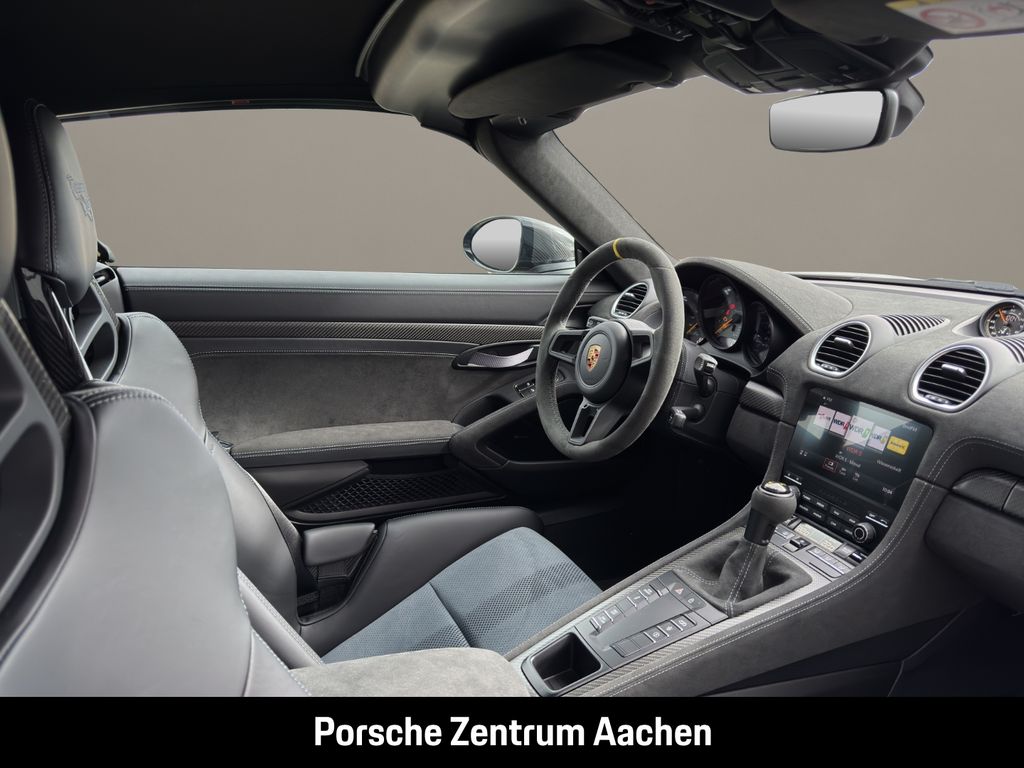 Porsche Boxster 2025