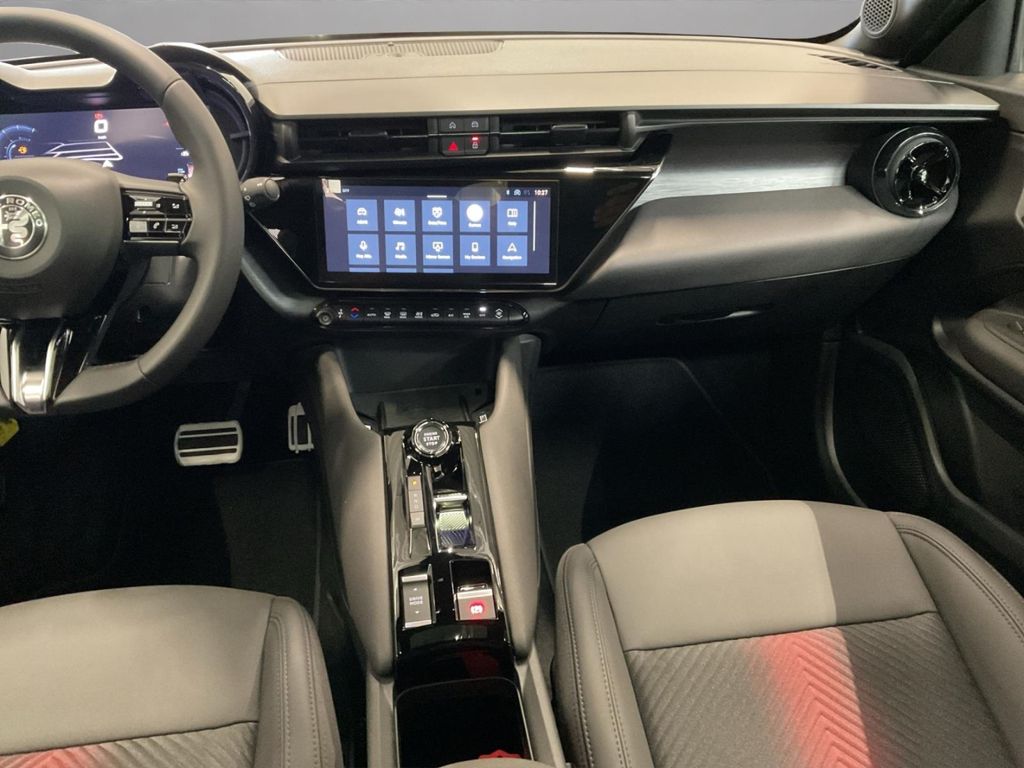 Alfa Romeo Junior 2025