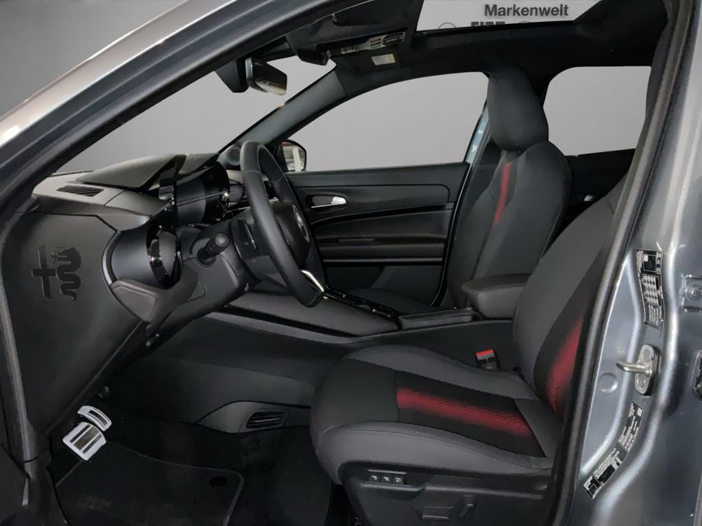 Alfa Romeo Junior 2025