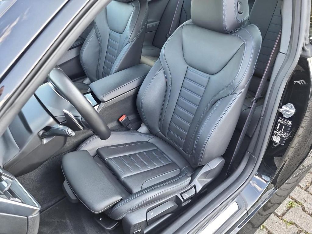 BMW 230 2023