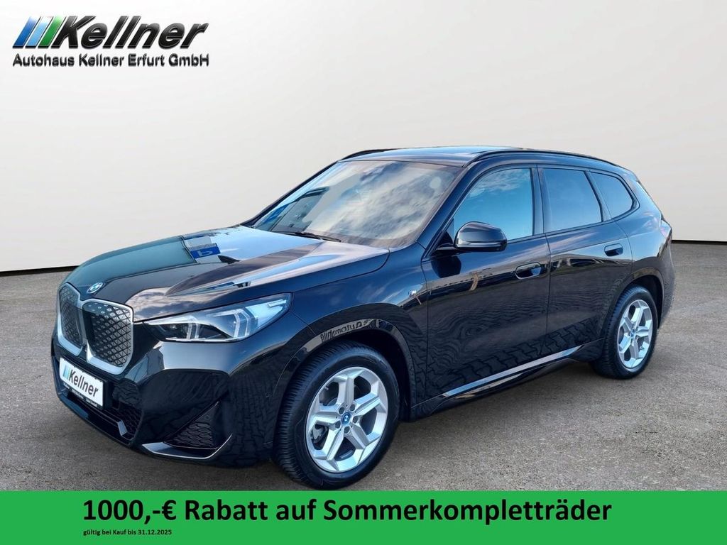 BMW iX1 2024