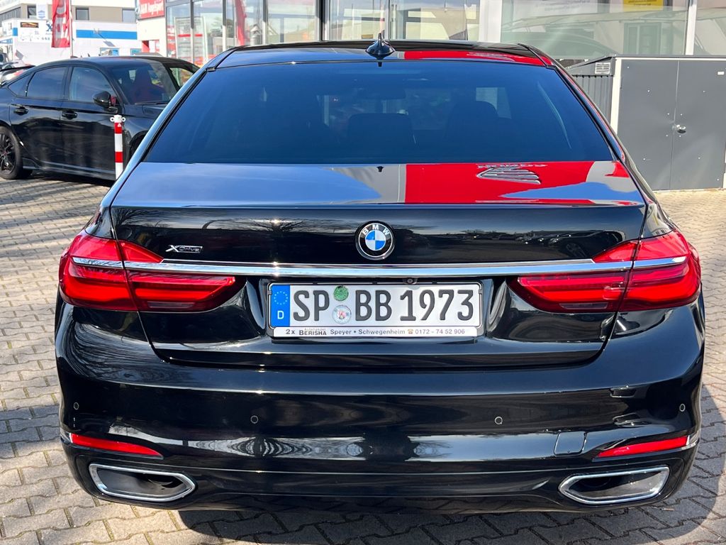 BMW 750 2019