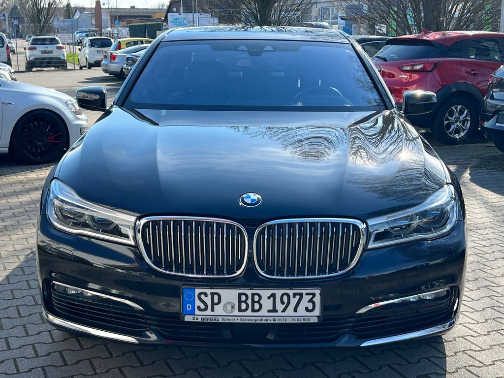 BMW 750 2019
