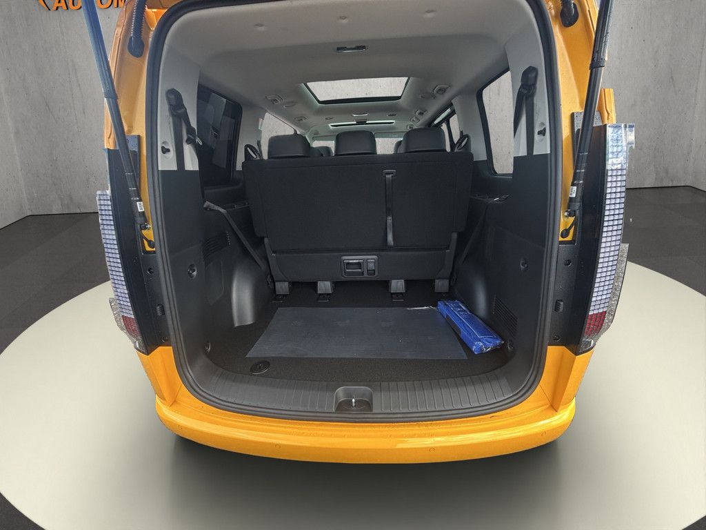 Hyundai STARIA 2025