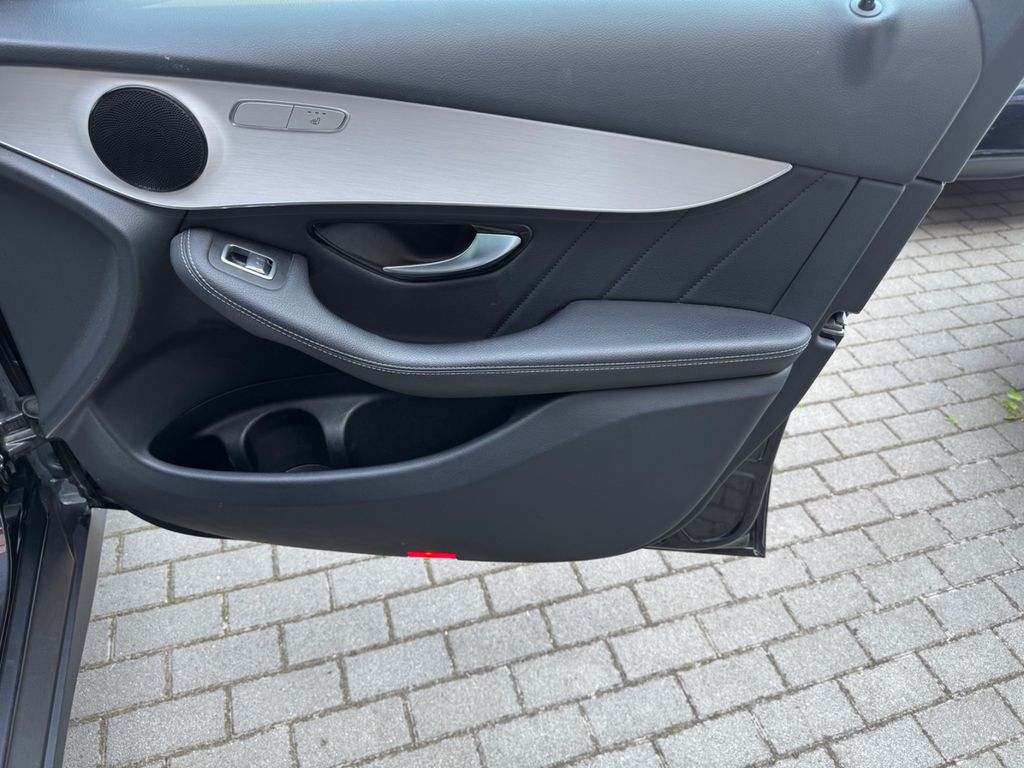 Mercedes-Benz GLC 300 2021