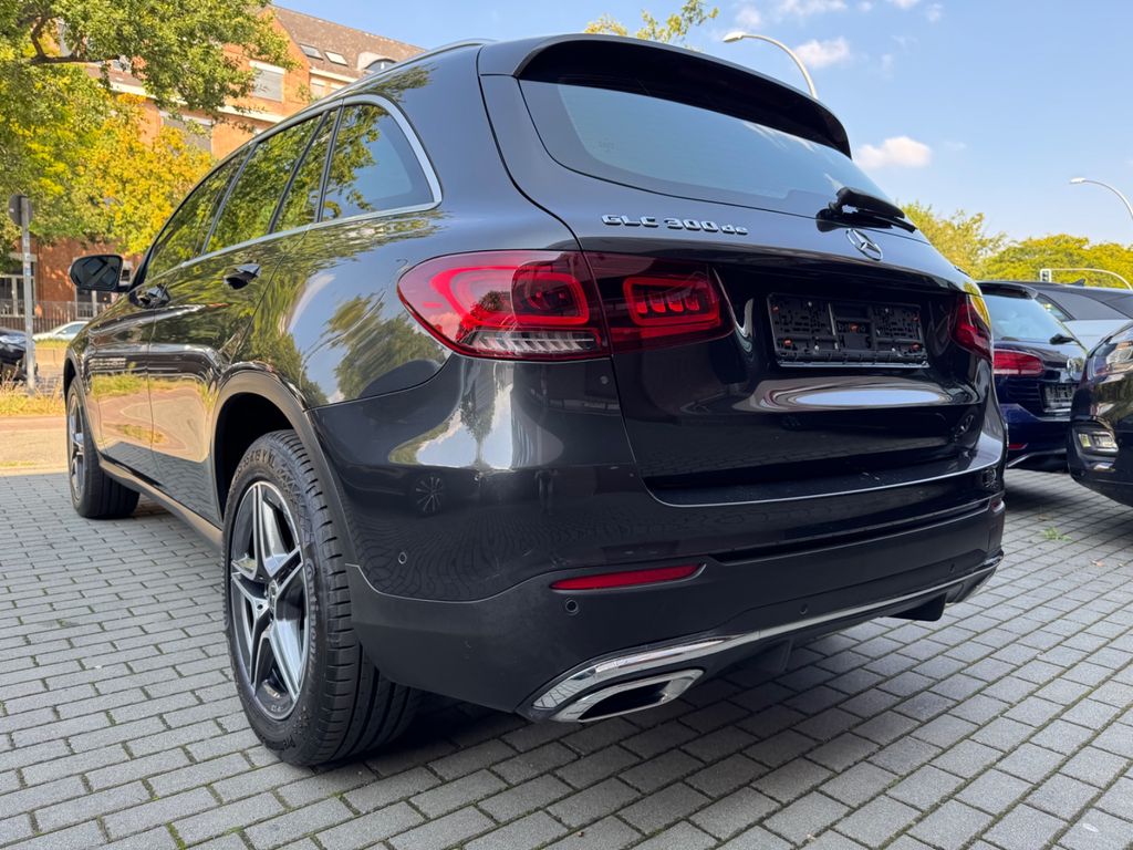 Mercedes-Benz GLC 300 2021