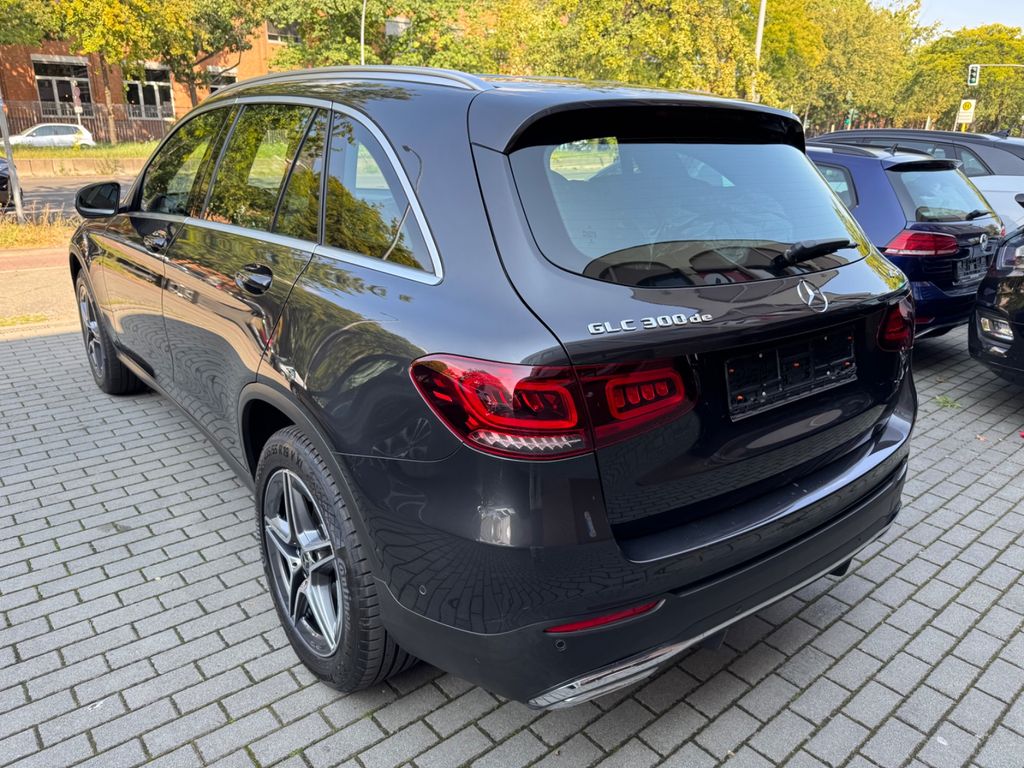 Mercedes-Benz GLC 300 2021