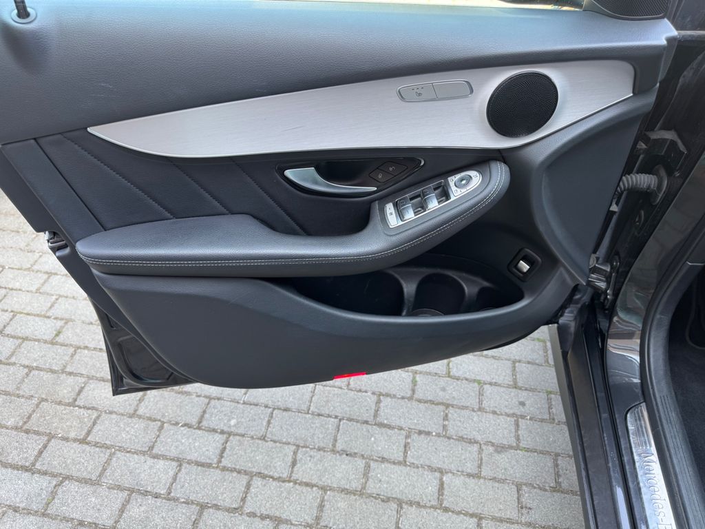 Mercedes-Benz GLC 300 2021