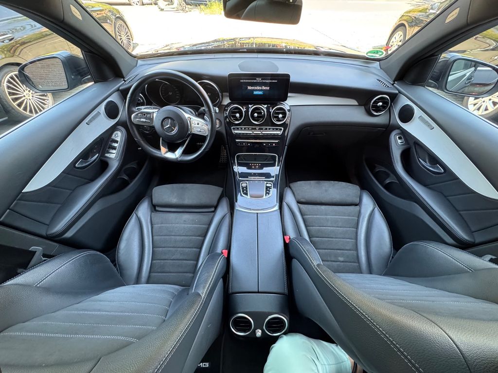 Mercedes-Benz GLC 300 2021
