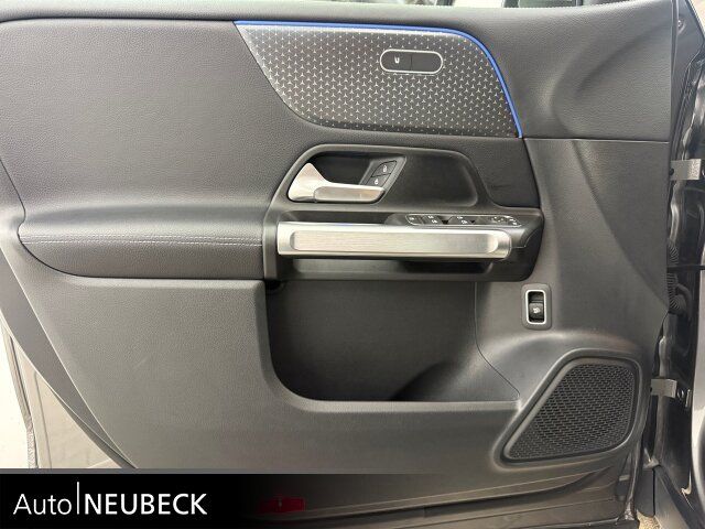 Mercedes-Benz GLB 200 2024