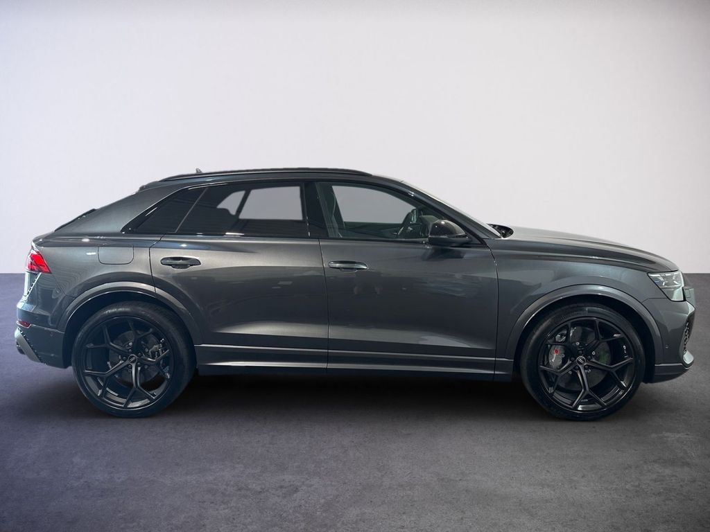 Audi RSQ8 2024