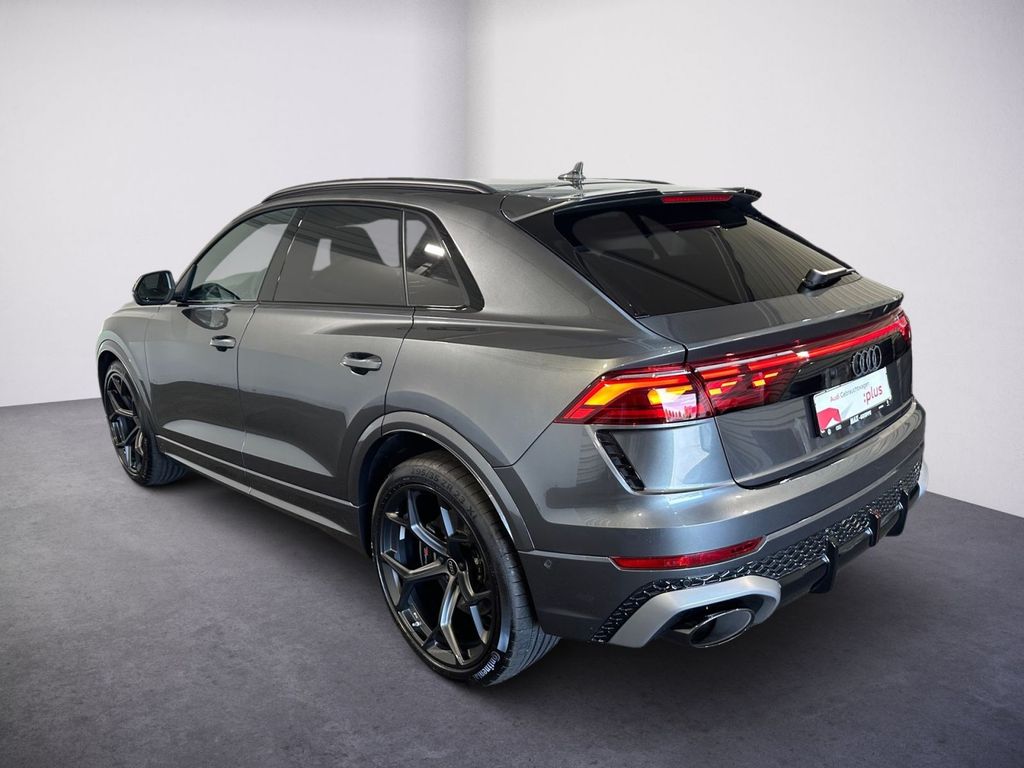 Audi RSQ8 2024