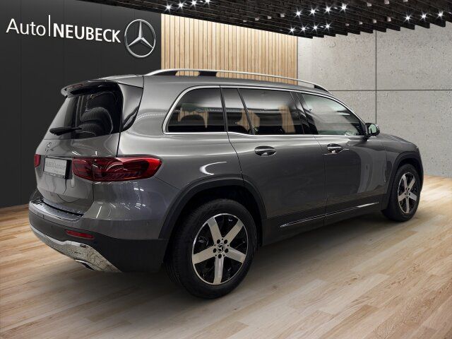 Mercedes-Benz GLB 200 2024