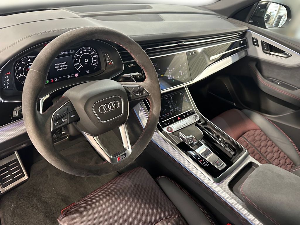 Audi RSQ8 2024
