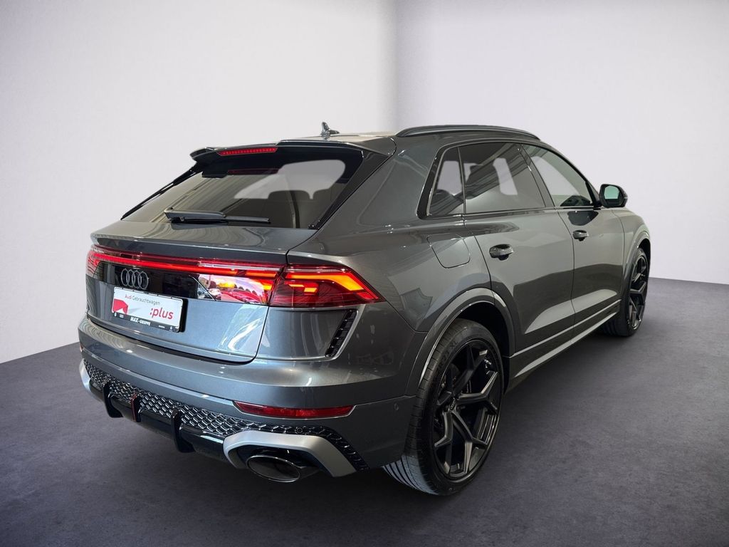 Audi RSQ8 2024