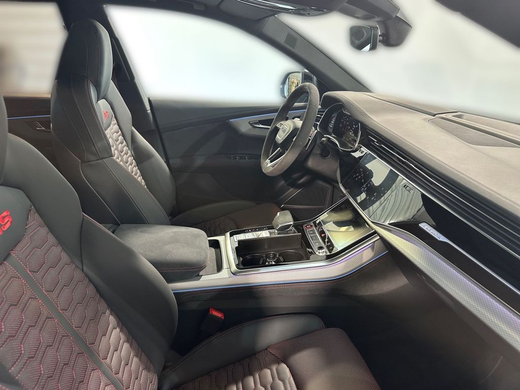Audi RSQ8 2024