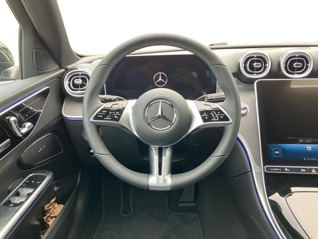 Mercedes-Benz C 200 2025