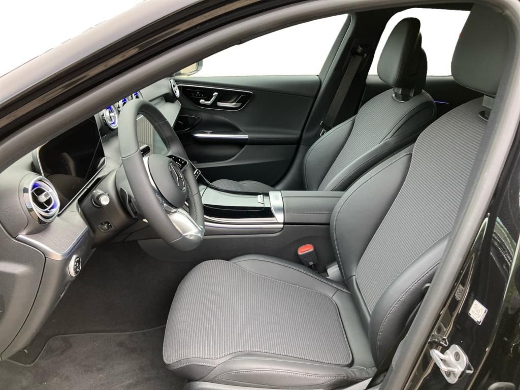 Mercedes-Benz C 200 2025