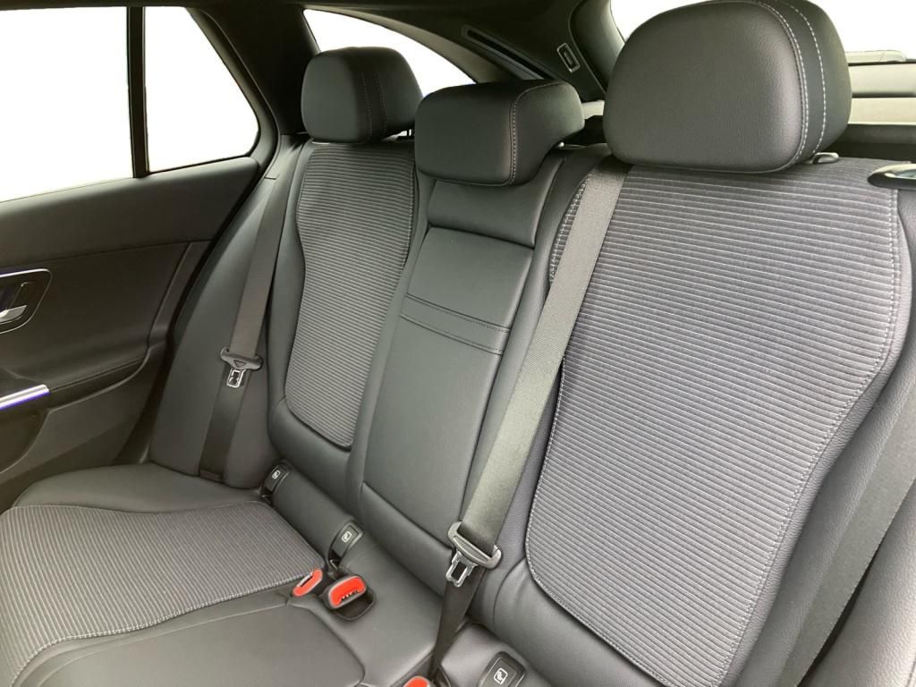 Mercedes-Benz C 200 2025