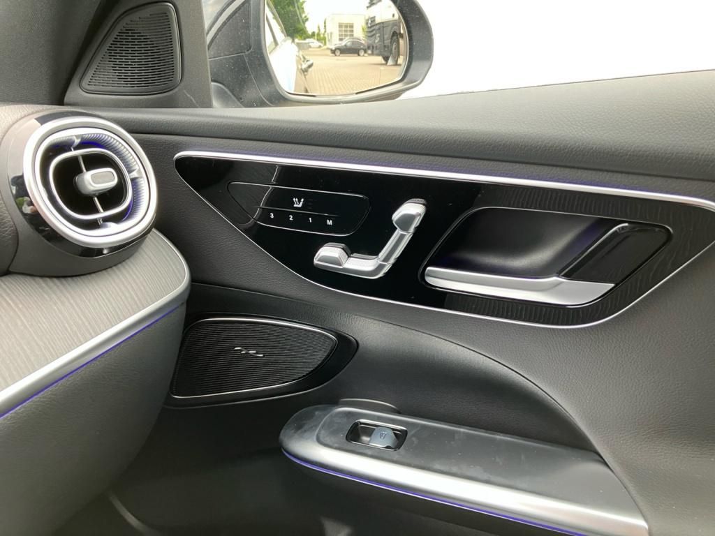 Mercedes-Benz C 200 2025