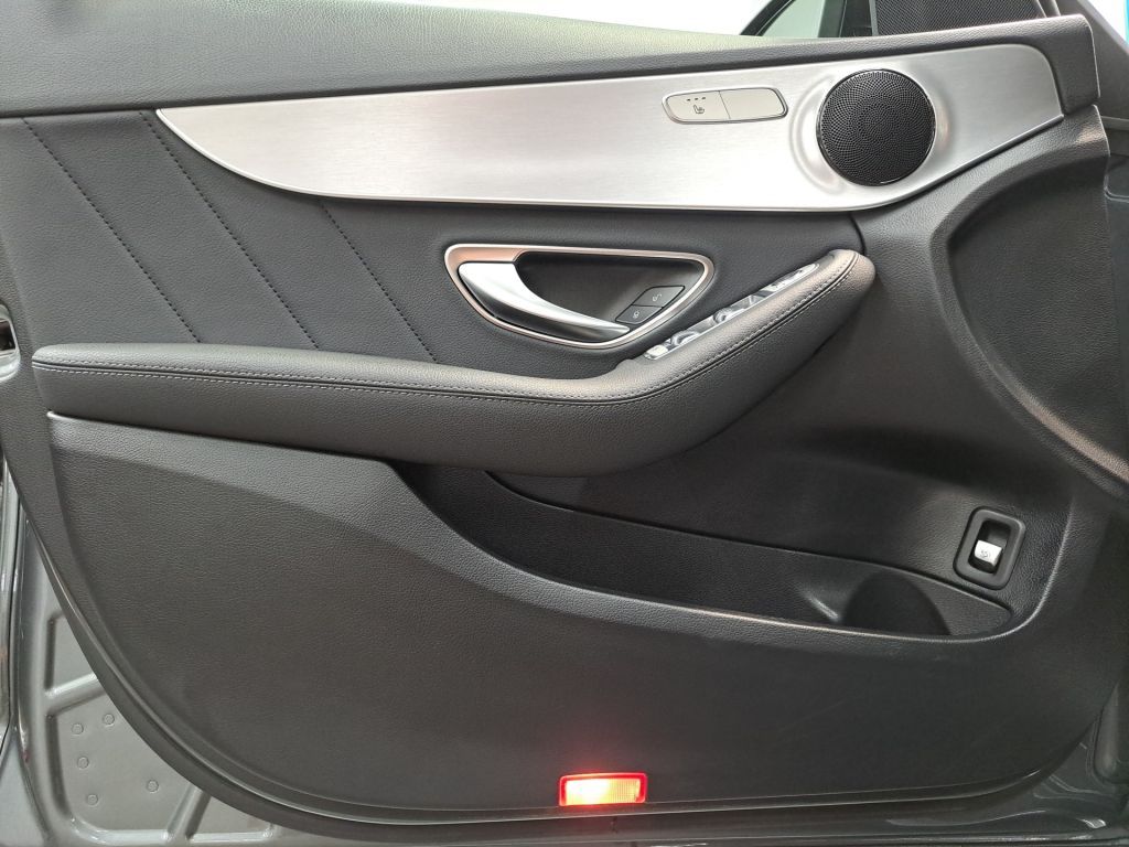 Mercedes-Benz C 300 2019