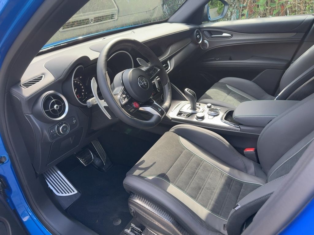 Alfa Romeo Stelvio 2025