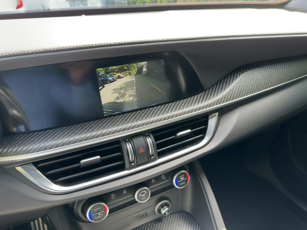 Alfa Romeo Stelvio 2025