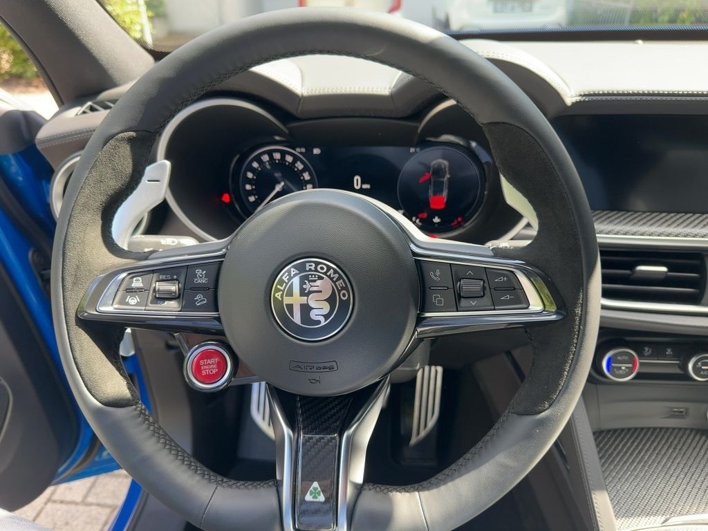 Alfa Romeo Stelvio 2025
