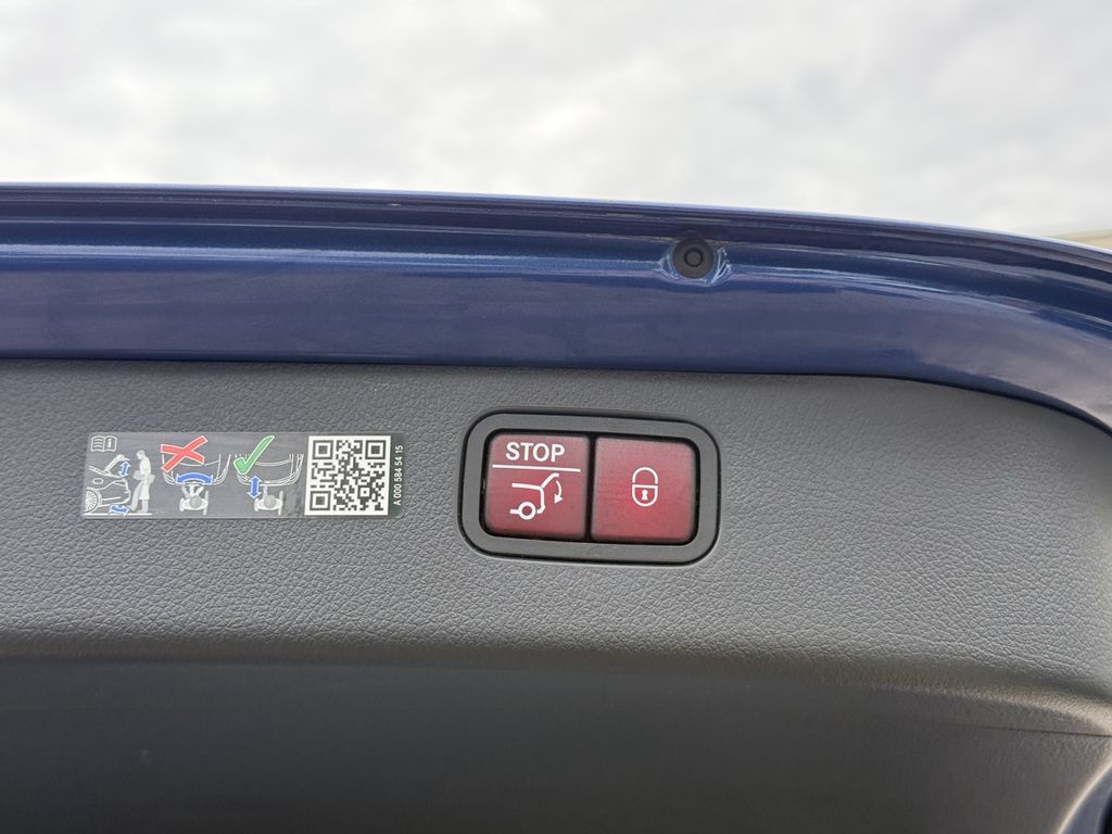 Mercedes-Benz C 300 2023