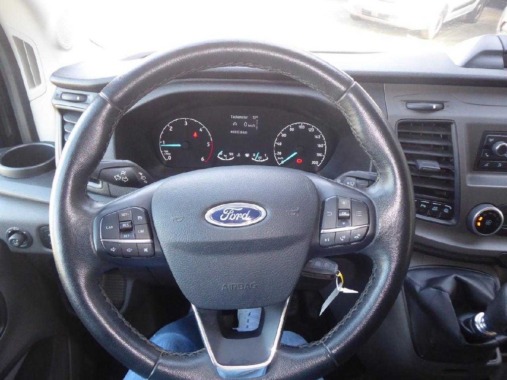 Ford Transit 2021