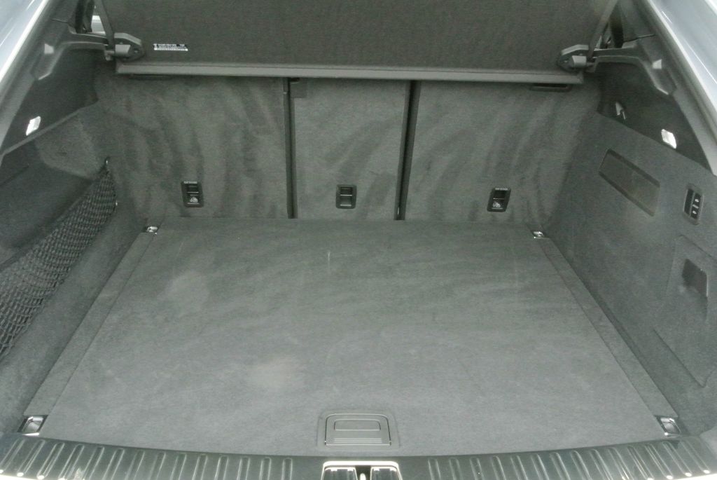 Porsche Cayenne 2025