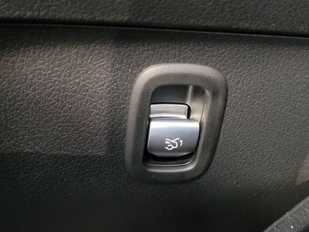 Mercedes-Benz C 200 2024