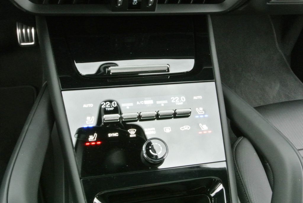 Porsche Cayenne 2025