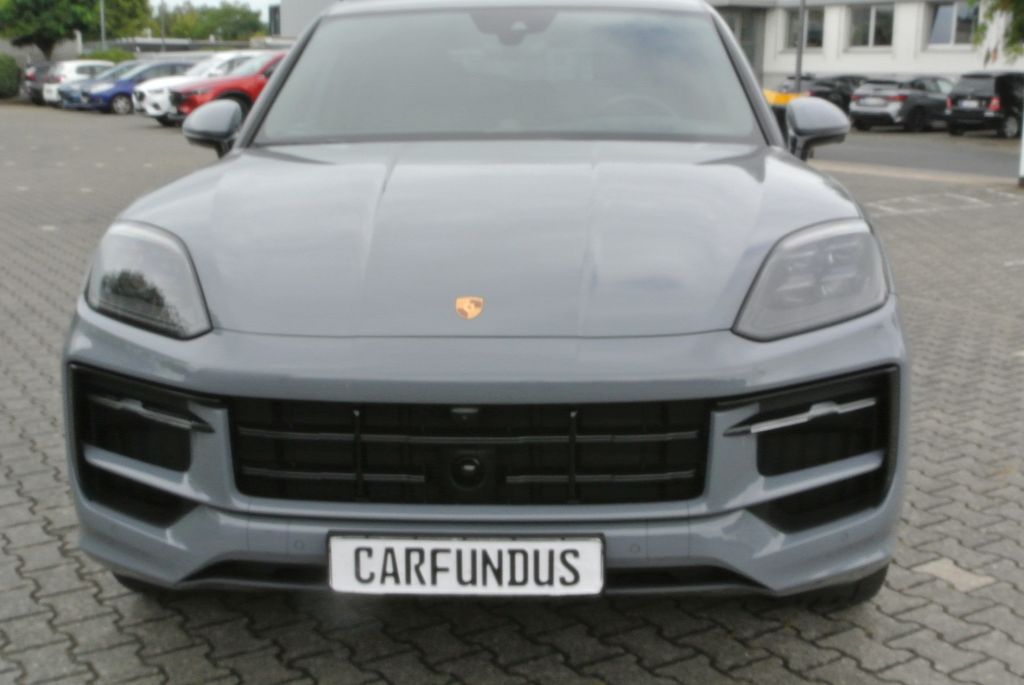 Porsche Cayenne 2025