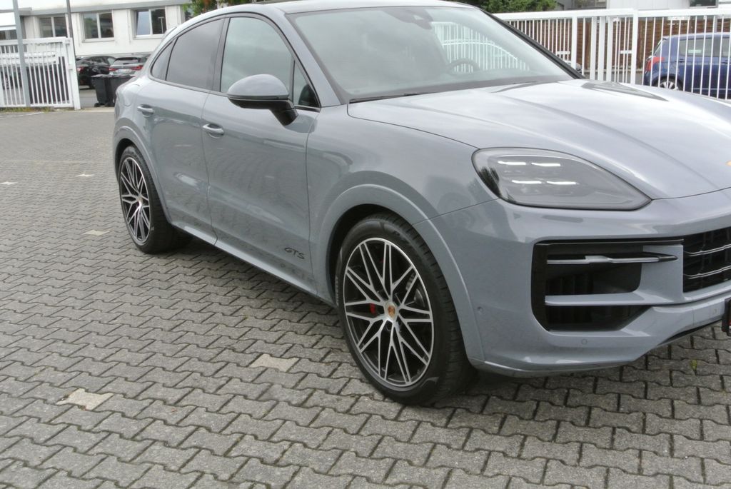 Porsche Cayenne 2025