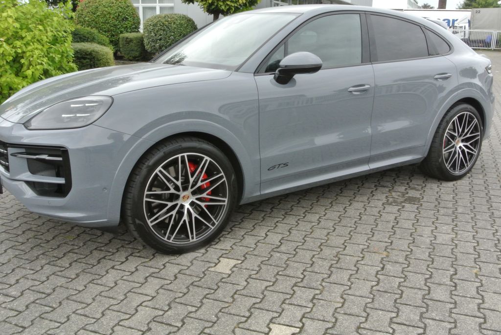 Porsche Cayenne 2025