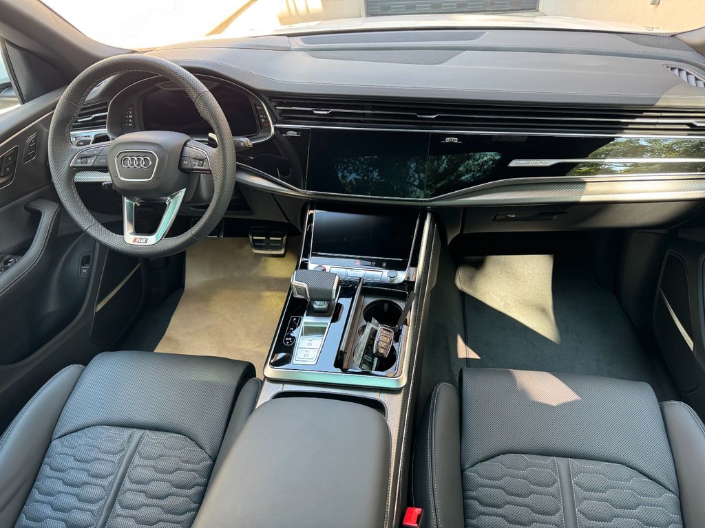 Audi RSQ8 2025