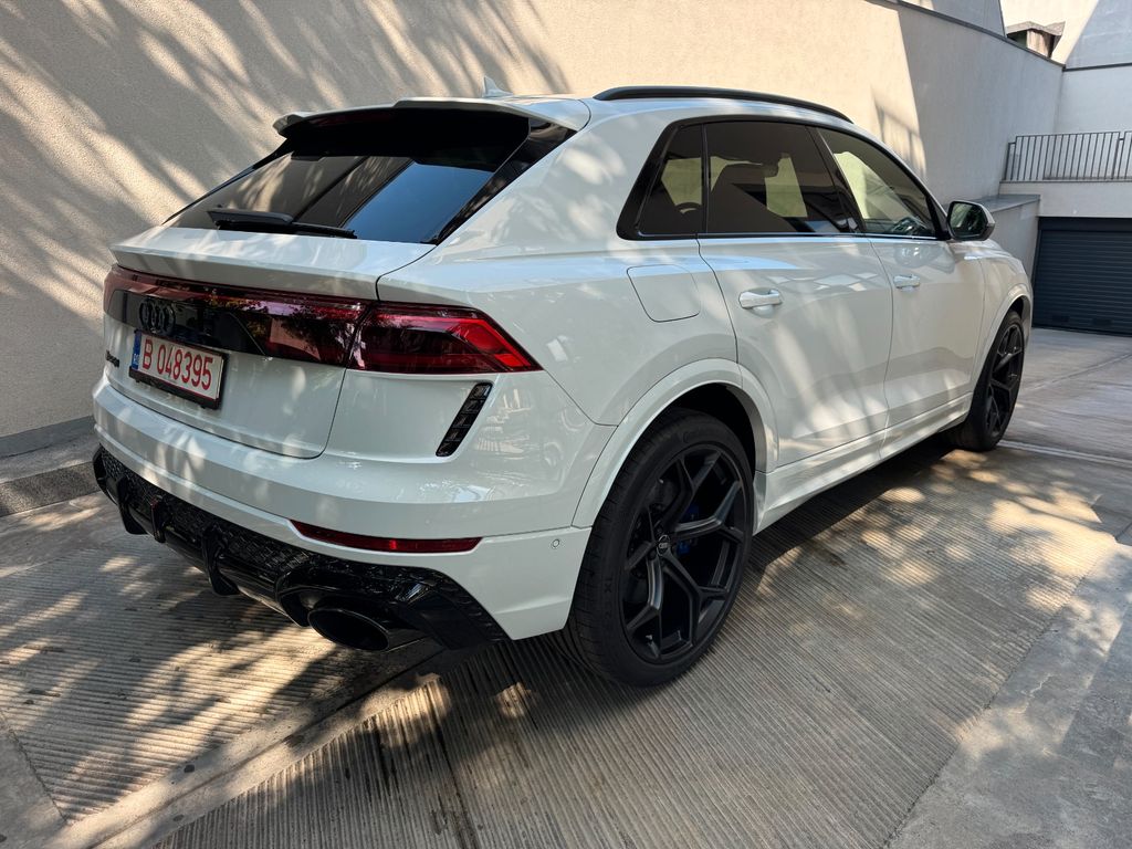 Audi RSQ8 2025