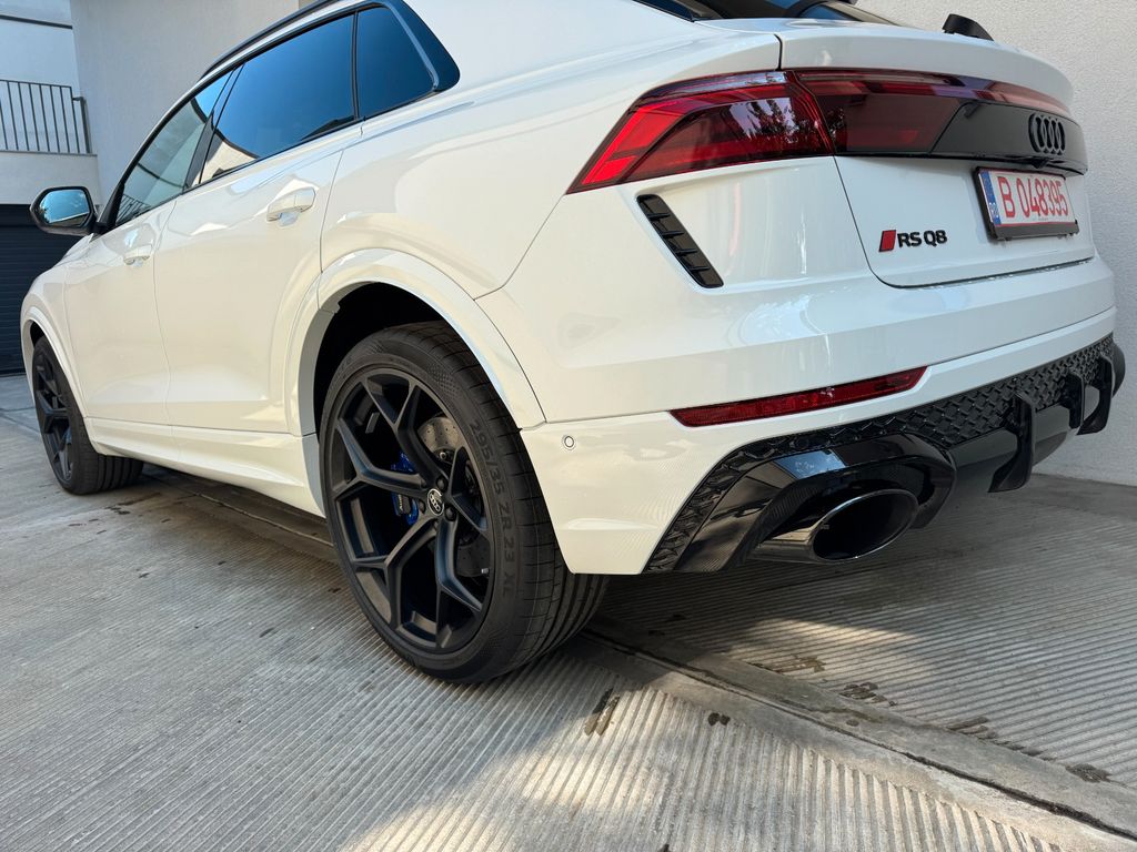 Audi RSQ8 2025